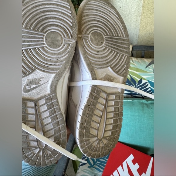 Nike Dunk - Picture 4 of 11